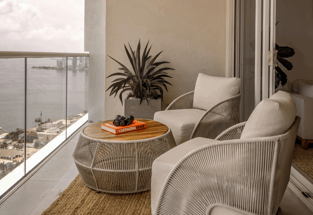 Sacada de apartamento: Como Decorar e Transformar Seu Espaço em um Refúgio Único