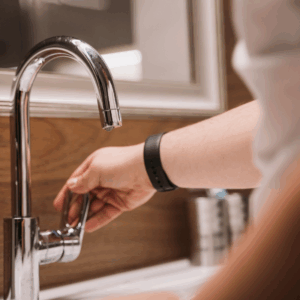 Torneira de Metal: Descubra o Modelo Ideal para Deixar Sua Cozinha Moderna e Funcional