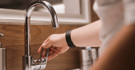 Torneira de Metal: Descubra o Modelo Ideal para Deixar Sua Cozinha Moderna e Funcional