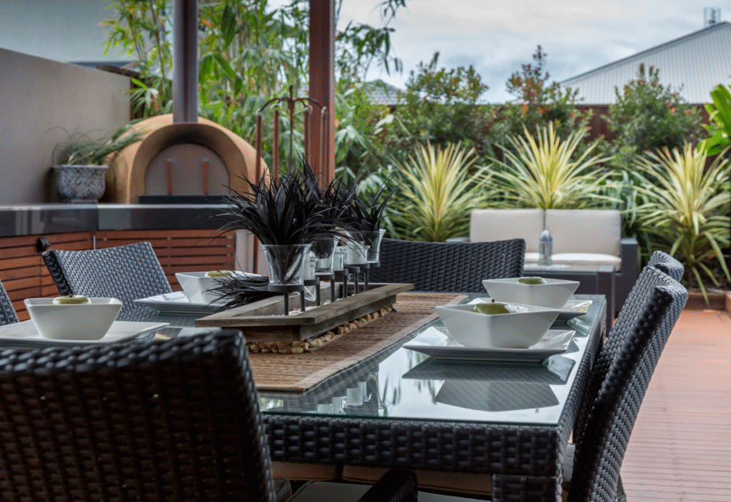 Varanda e Área Gourmet: Ideias para Transformar Seu Espaço de Lazer