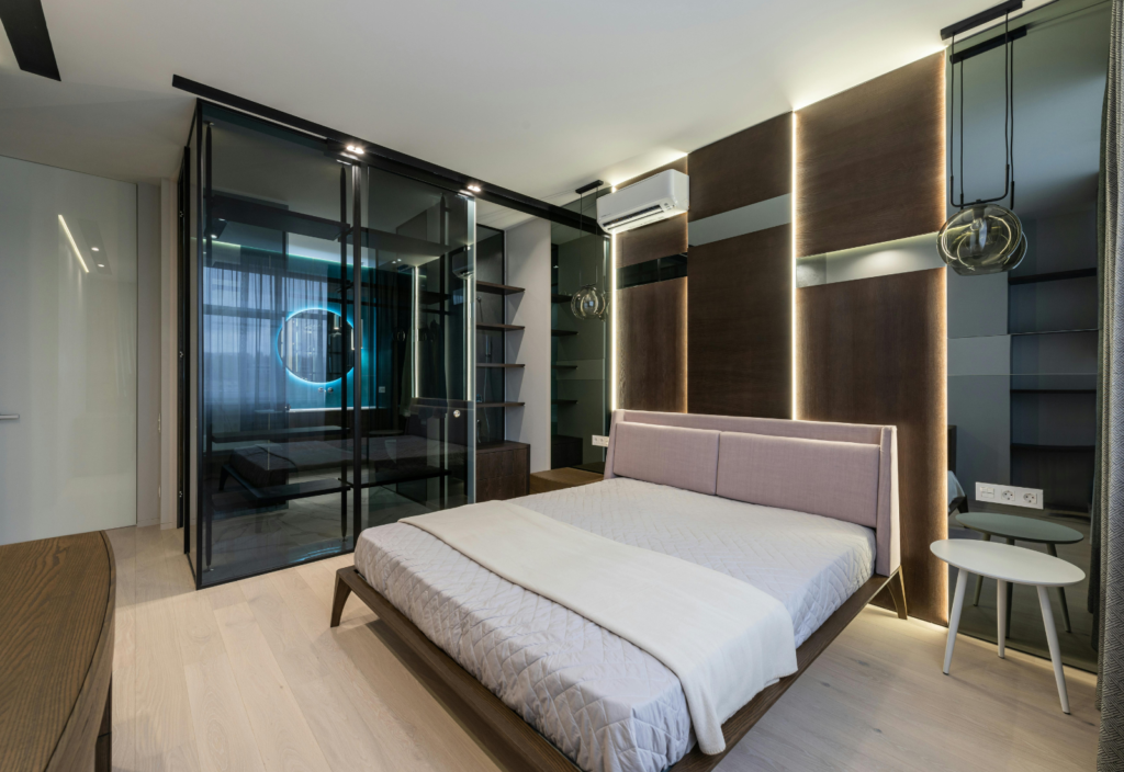 Guarda-roupa com Porta de Vidro: Dicas para Elegância, Organização e Funcionalidade