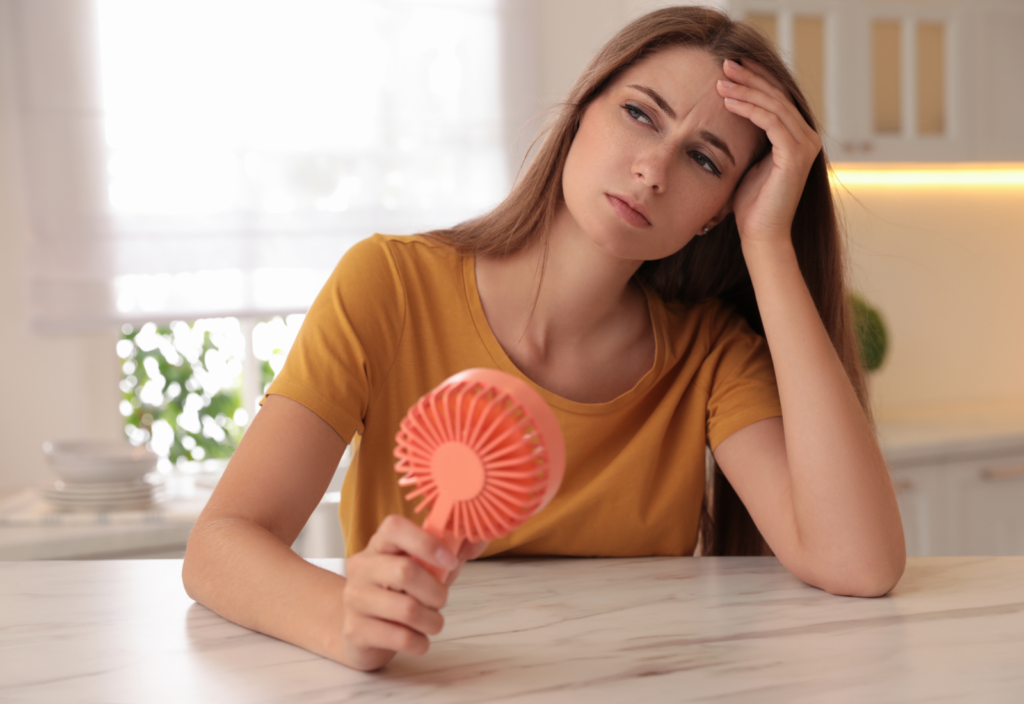Mini Ventilador Portátil: Vale a Pena? Veja se Funciona no Calor
