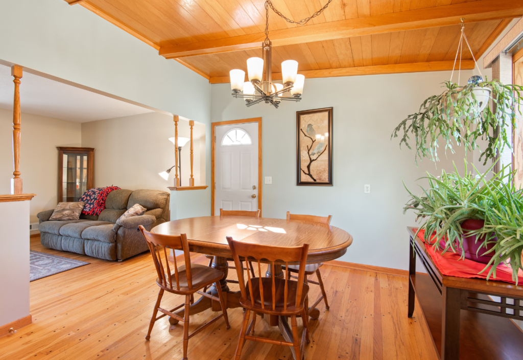 Mesa de Jantar de Madeira: Como Escolher, Decorar e Valorizar